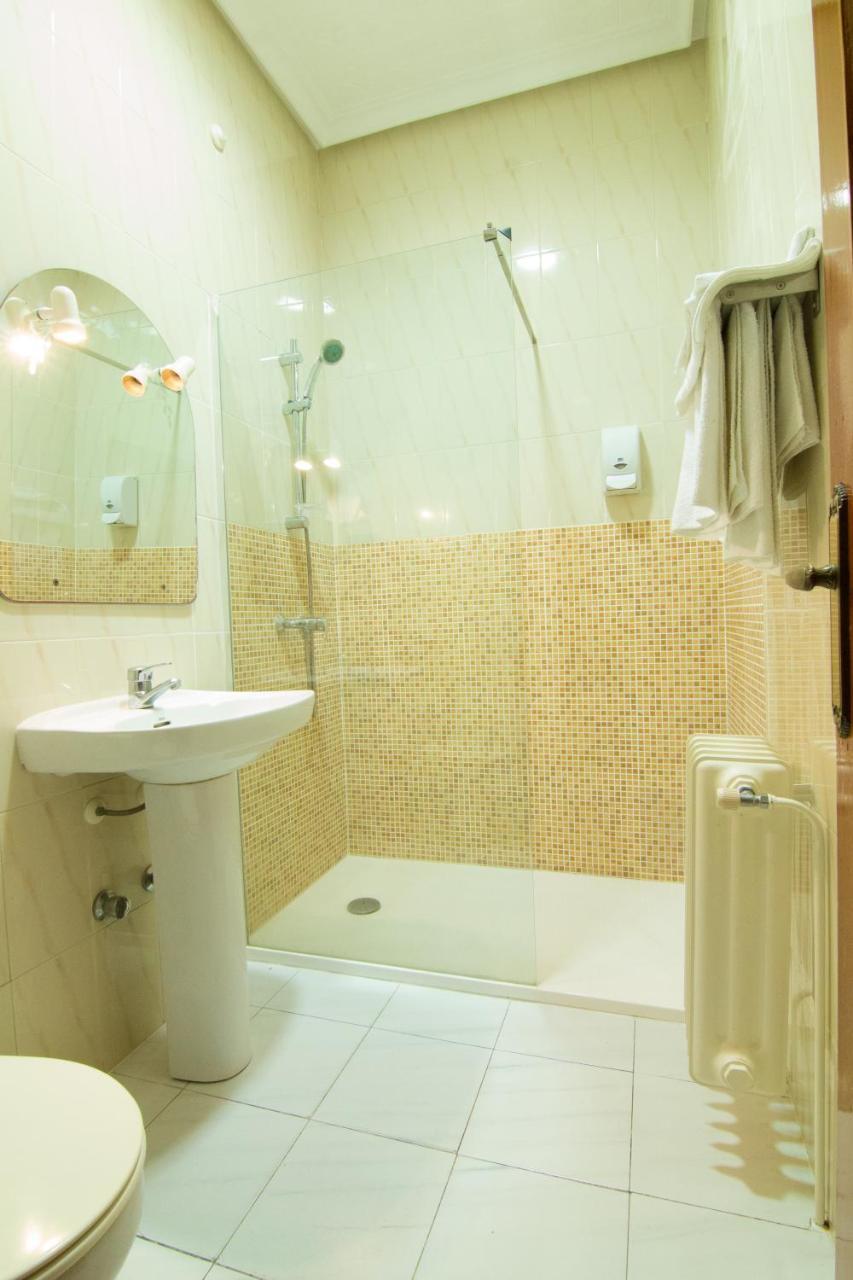 Hostal Santa Ana Madridejos Extérieur photo