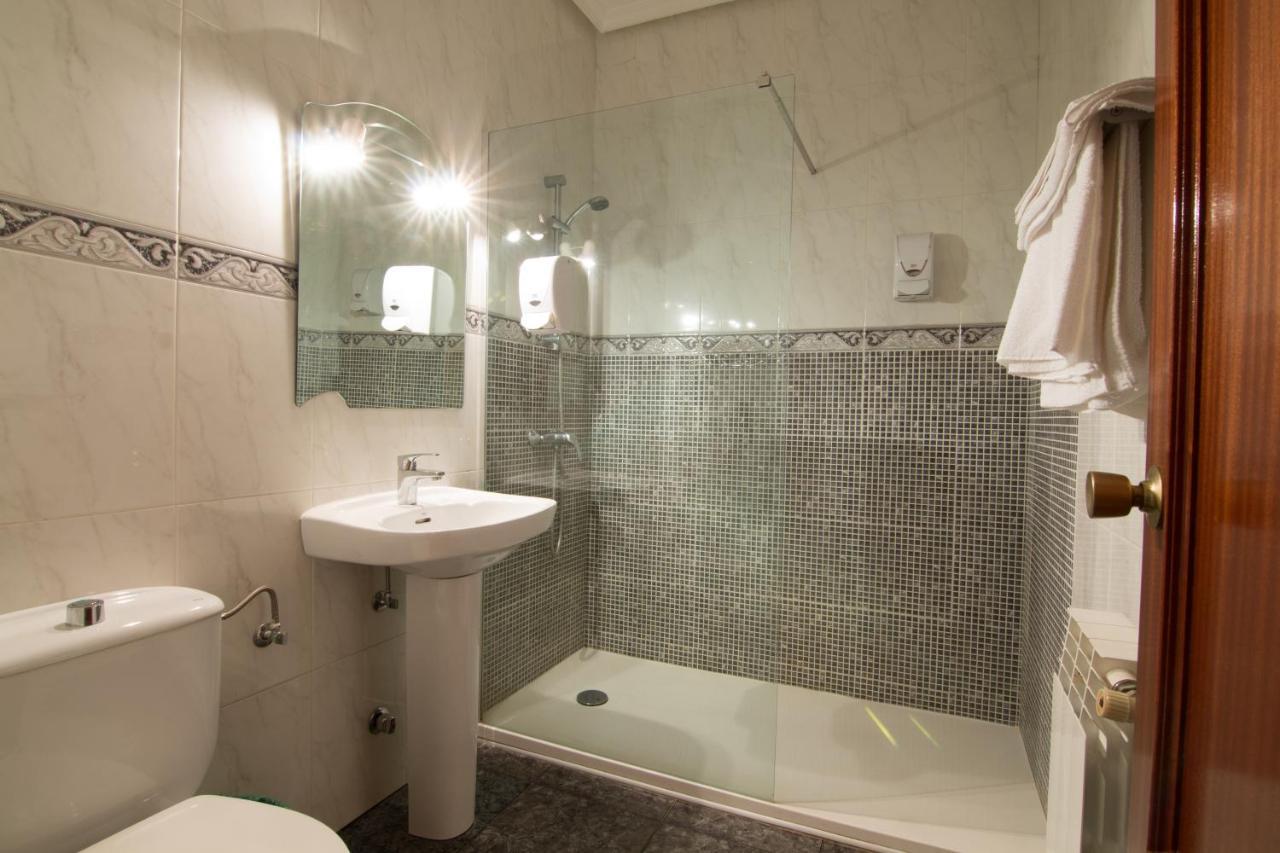 Hostal Santa Ana Madridejos Extérieur photo