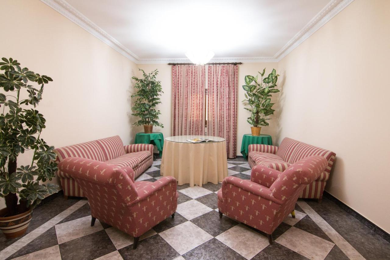 Hostal Santa Ana Madridejos Extérieur photo